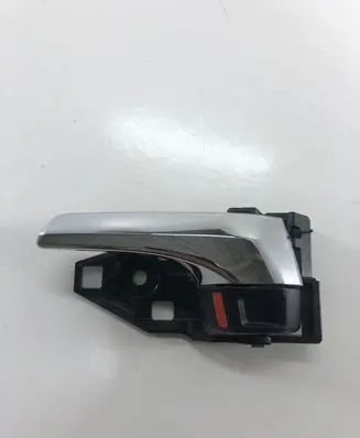 Toyota RAV 4 (XA40) Rear door interior handle trim 