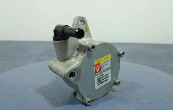 Hyundai i20 (PB PBT) Vacuum pump 28810-07070