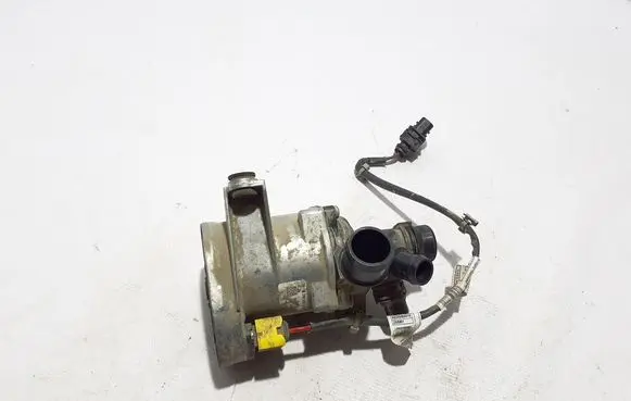 Mercedes-Benz AMG GT 4 x290 w290 Water pump A2562001400