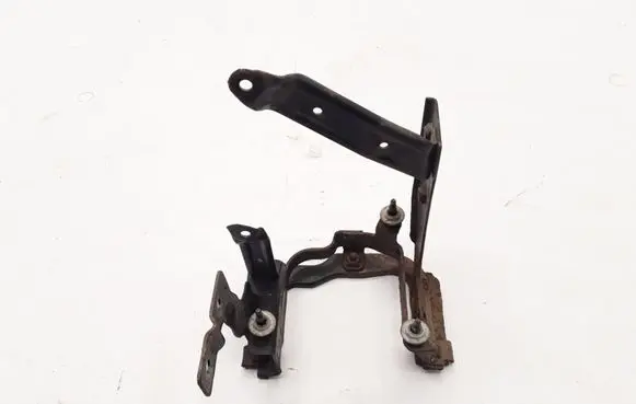 Volvo V50 Power steering pump mounting bracket 3M513K738AC