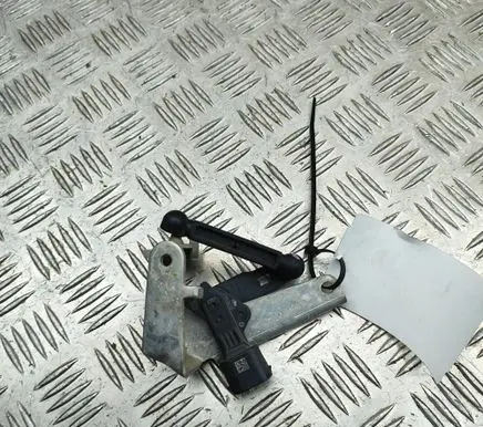 BMW X6 G06 Rear air suspension level height sensor 6895467