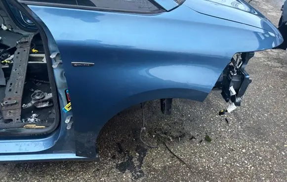 Citroen C4 II Picasso Fender 
