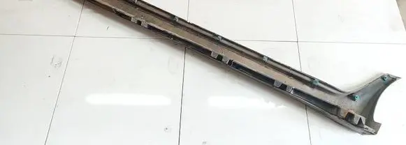 Mitsubishi Grandis Sill