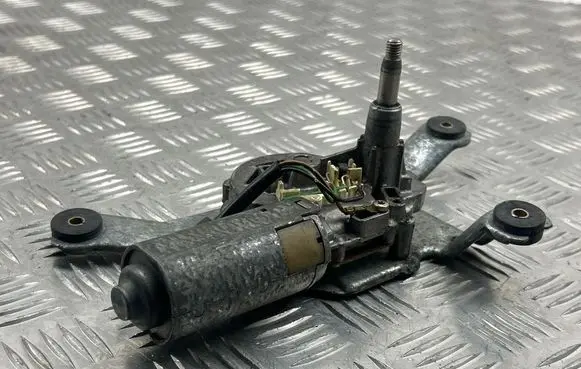 Mitsubishi Carisma Rear window wiper motor 0390201528