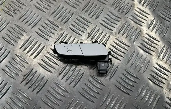 Mercedes-Benz E W213 Seat heating switch A2139050204