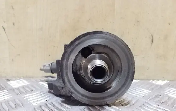 Toyota Corolla E120 E130 Oil filter mounting bracket