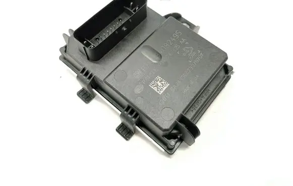 Buick Encore I Fuel injection pump control unit/module 84082495