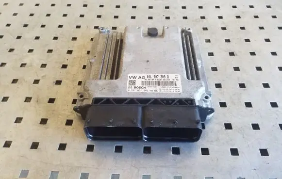 Volkswagen PASSAT B8 Engine control unit/module 04L907309R 0281031066