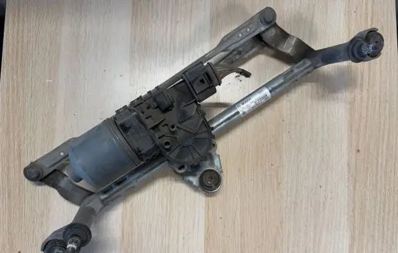 Skoda Citigo Front wiper linkage and motor 1S1955023D