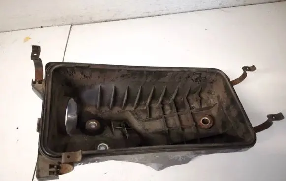 Toyota Corolla E120 E130 Air filter box 