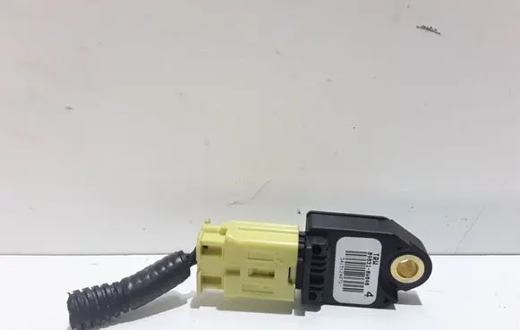 Lexus IS 220D-250-350 Airbag deployment crash/impact sensor 898310W040