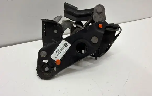 BMW 5 F10 F11 Engine bonnet/hood lock/catch C060611 13989610
