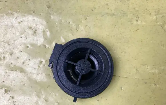 Mercedes-Benz B W245 Front door high frequency speaker A1698200102
