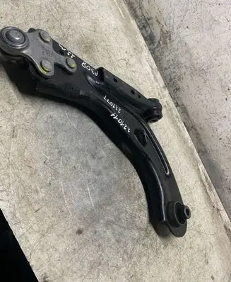 Peugeot 308 Front lower control arm/wishbone