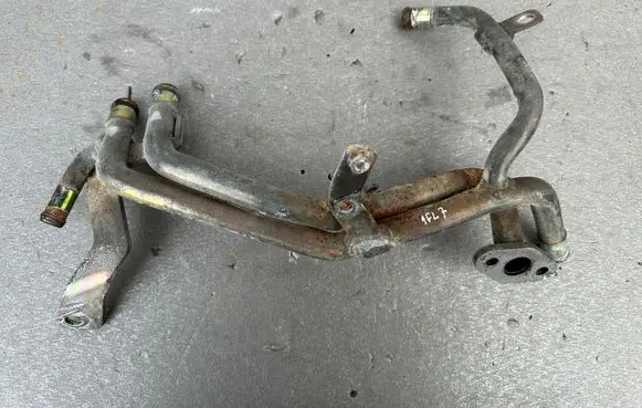 Nissan Patrol Y61 Engine coolant pipe/hose 21022VC300