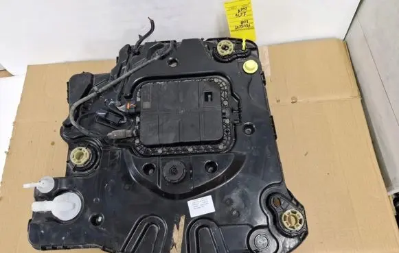 Peugeot 2008 I AdBlue liquid reservoir 