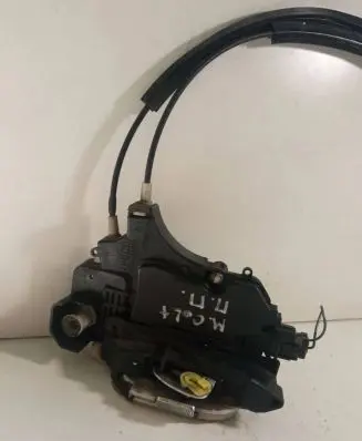 Mitsubishi Colt Front door lock