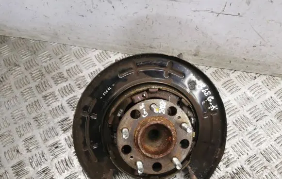 KIA Sportage Rear wheel hub