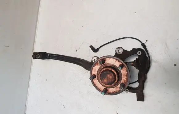 Chrysler 300 - 300C Front wheel hub 04782705AB