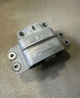 Volkswagen Golf VI Engine mount bracket 1K0199555