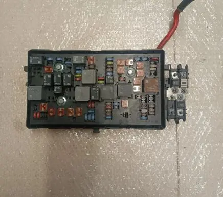 Opel Insignia A Fuse module 13345500