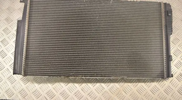 BMW 1 F20 F21 Coolant radiator 7600520
