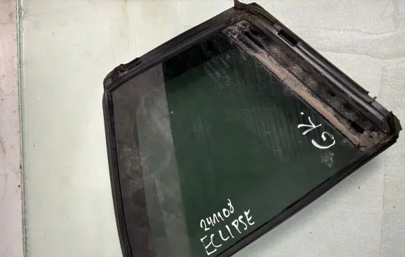 Mitsubishi Eclipse Cross Rear vent window glass 43r00159