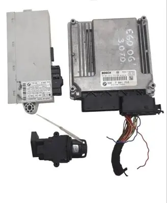 BMW 5 E60 E61 Engine ECU kit and lock set 7801712 1039S1402 0281013253