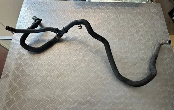 Renault Scenic III - Grand scenic III Engine coolant pipe/hose