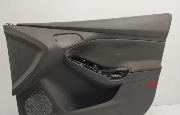 Ford Focus Front door card panel trim