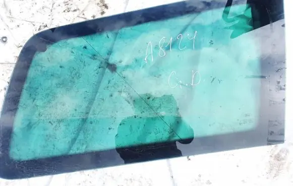 Ford Mondeo Mk III Rear side window