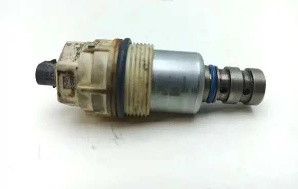 Mercedes-Benz Sprinter W906 Camshaft vanos timing valve A6511800315 18T13500692