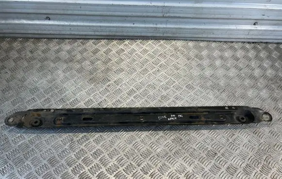 Peugeot 5008 Radiator mount bracket 