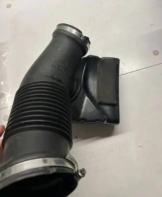 Audi A6 S6 C6 4F Air intake duct part 06E129629E