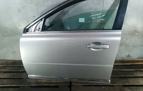 Volvo S80 Front door