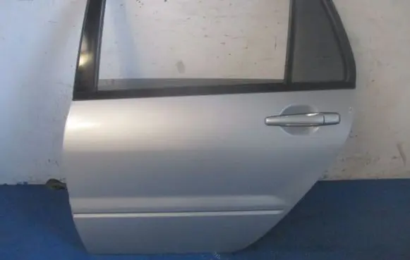 Mitsubishi Lancer Rear door