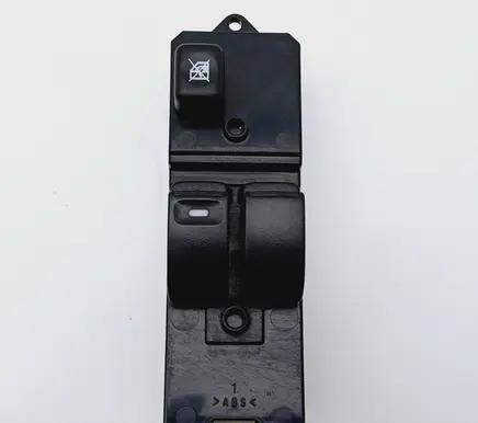 Mitsubishi Colt Electric window control switch MR587959