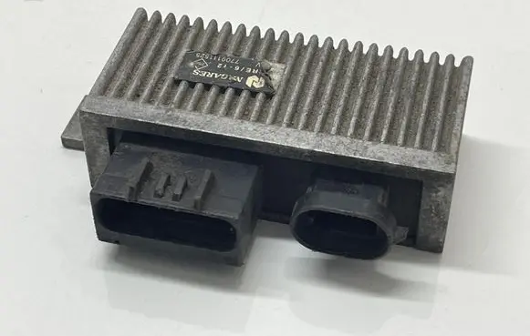 Renault Laguna I Glow plug pre-heat relay 7700111525
