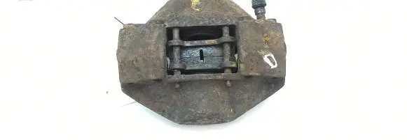 Mercedes-Benz COMPAKT W115 Rear brake caliper
