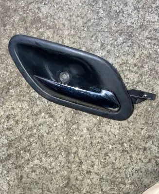 Rear door interior handle