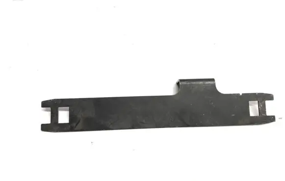 Mercedes-Benz E W212 Radiator mount bracket A2125010171