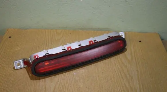 Toyota Corolla Verso AR10 Third/center stoplight