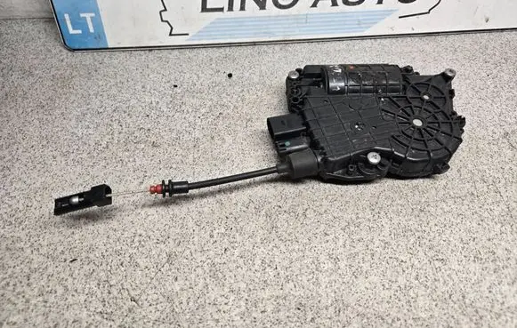 BMW 5 F10 F11 Front door soft close latching motor 4152309800 19P12