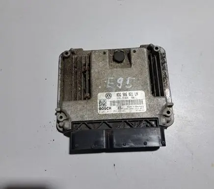 Seat Altea XL Engine control unit/module 03G906021LN 0281013282