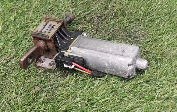 Audi A8 S8 D3 4E Seat adjustment motor 0390203221