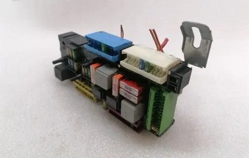 Mercedes-Benz C W204 Fuse box set A2049060105