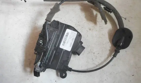 Renault Clio V Front door lock 805029595r