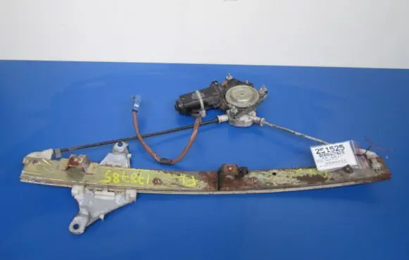 Toyota Avalon XX10 Front door window regulator with motor