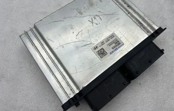 Hyundai Tucson IV NX4 Engine control unit/module 391992M050