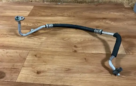 Mazda 3 I Air conditioning (A/C) pipe/hose